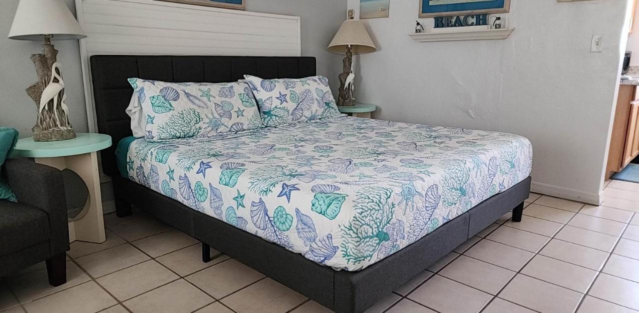 Turquoise Beach Retreat~King Bed~デイトナ・ビーチ エクステリア 写真